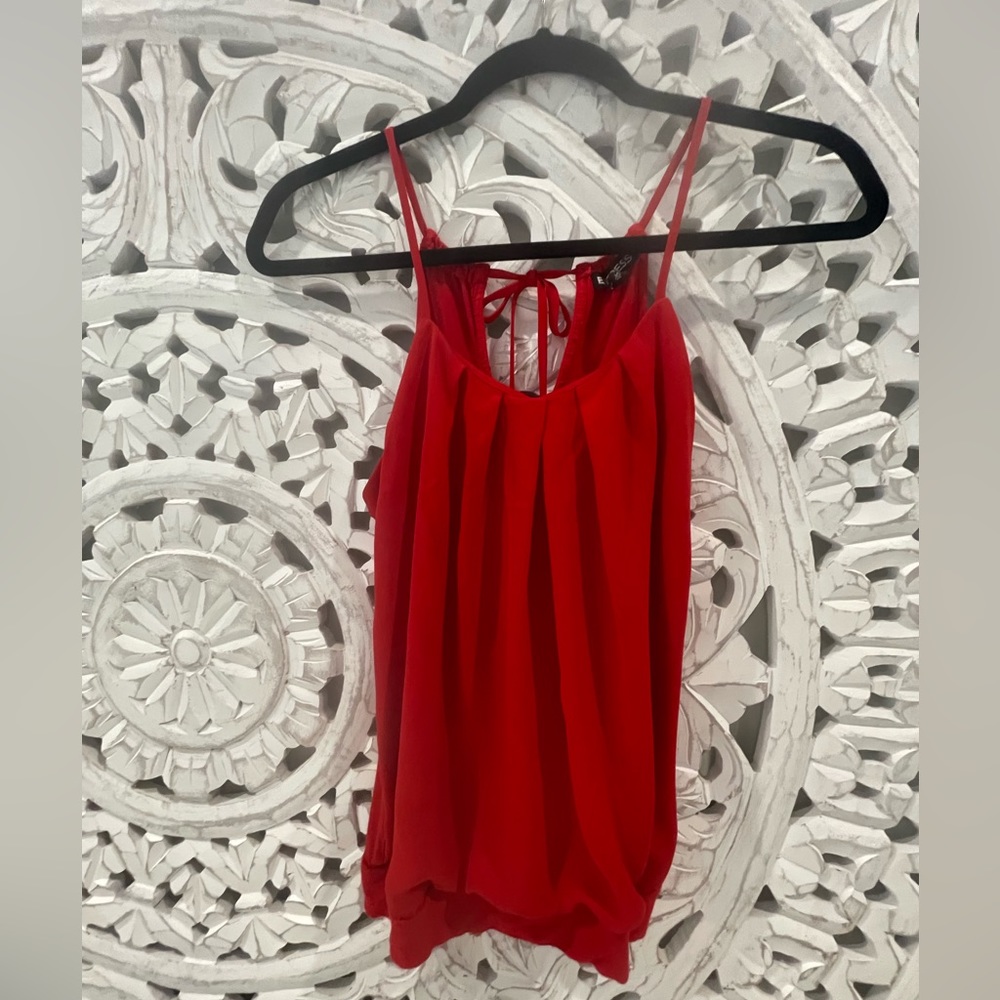 Express women’s red tie back top